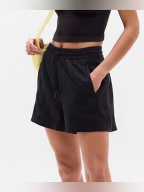 Athleta Women's s10 Shorts Black Athletic Black Adjustable waist